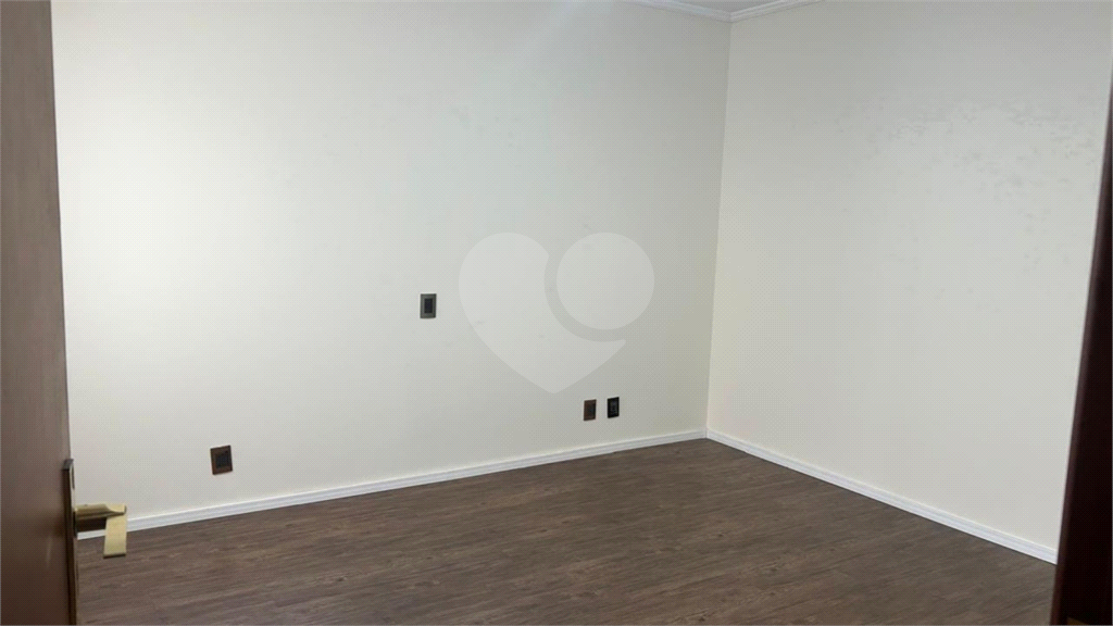 Venda e locção - Casa no Parque das Nações; 3 dorms com suíte; closet; varanda; hidro; churrasqueira; 255m²