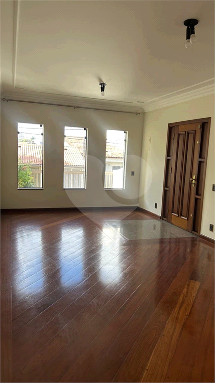 Venda e locção - Casa no Parque das Nações; 3 dorms com suíte; closet; varanda; hidro; churrasqueira; 255m²