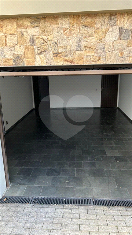 Venda e locção - Casa no Parque das Nações; 3 dorms com suíte; closet; varanda; hidro; churrasqueira; 255m²