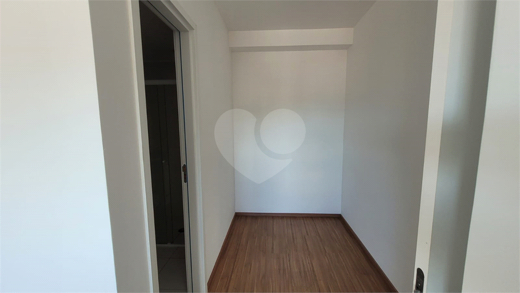 APARTAMENTO COM VARANDA