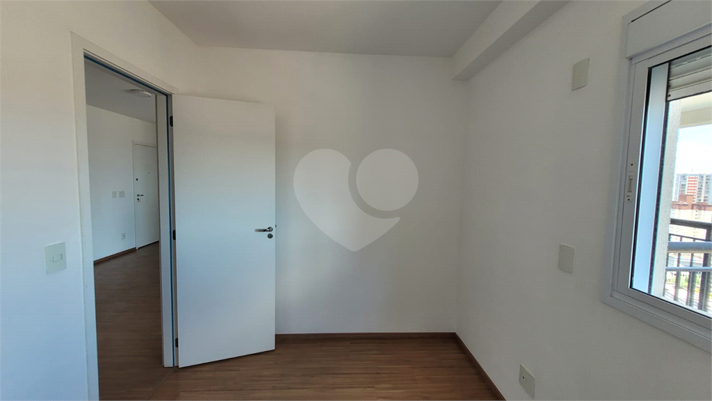 APARTAMENTO COM VARANDA