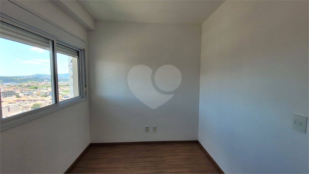 APARTAMENTO COM VARANDA