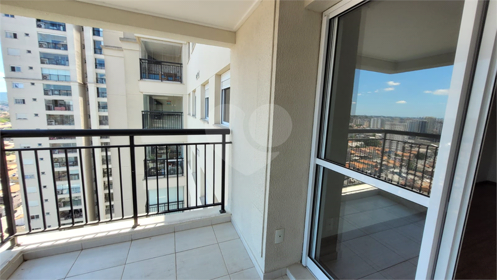 APARTAMENTO COM VARANDA