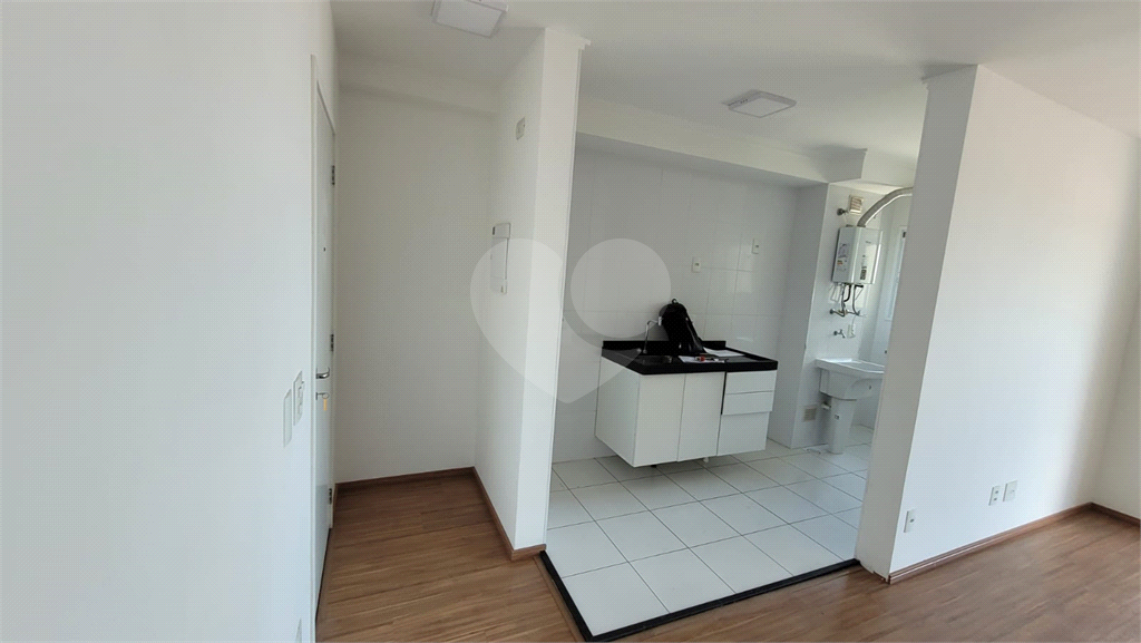 APARTAMENTO COM VARANDA