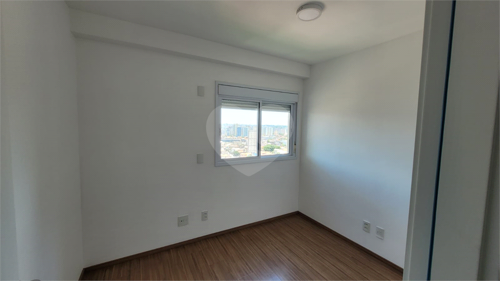 APARTAMENTO COM VARANDA