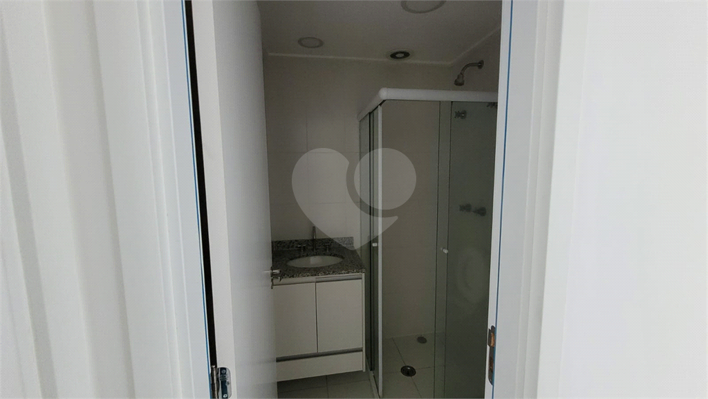 APARTAMENTO COM VARANDA