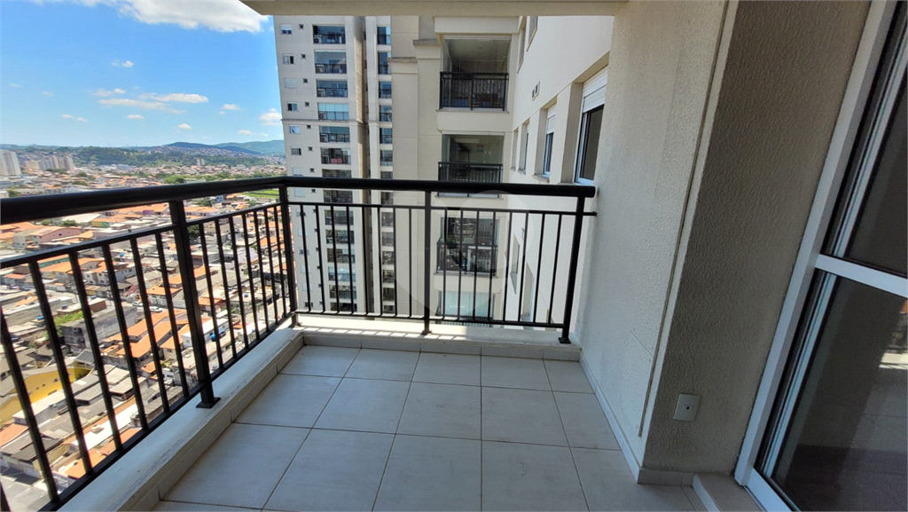 APARTAMENTO COM VARANDA