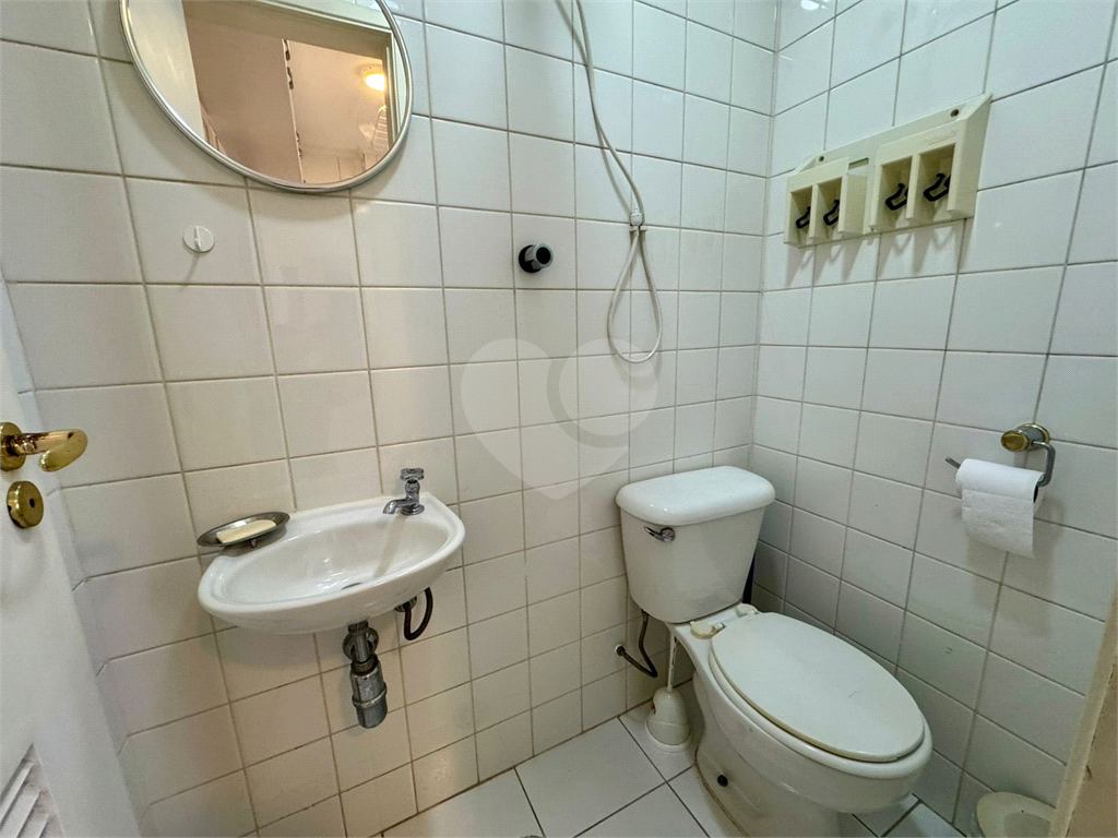 Apartamento 4 quartos (2 suítes) à venda em Pinheiros – 148m², 3 vagas, próximo ao metrô Fradique – lazer completo