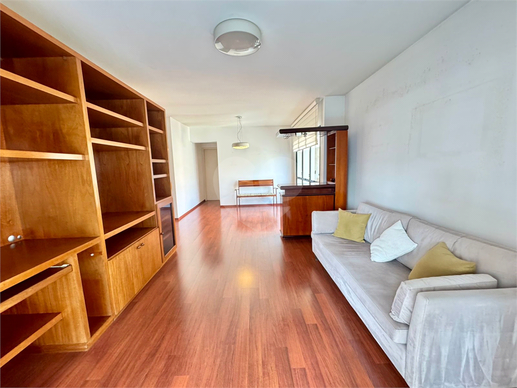 Apartamento 4 quartos (2 suítes) à venda em Pinheiros – 148m², 3 vagas, próximo ao metrô Fradique – lazer completo