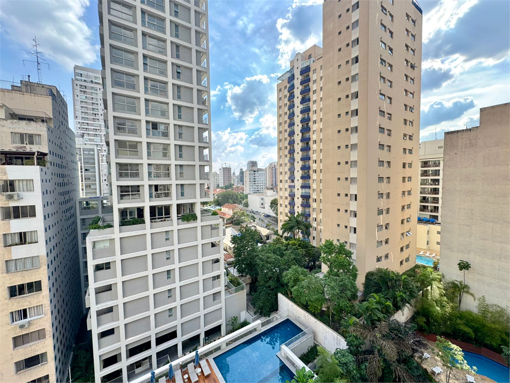 Apartamento 4 quartos (2 suítes) à venda em Pinheiros – 148m², 3 vagas, próximo ao metrô Fradique – lazer completo