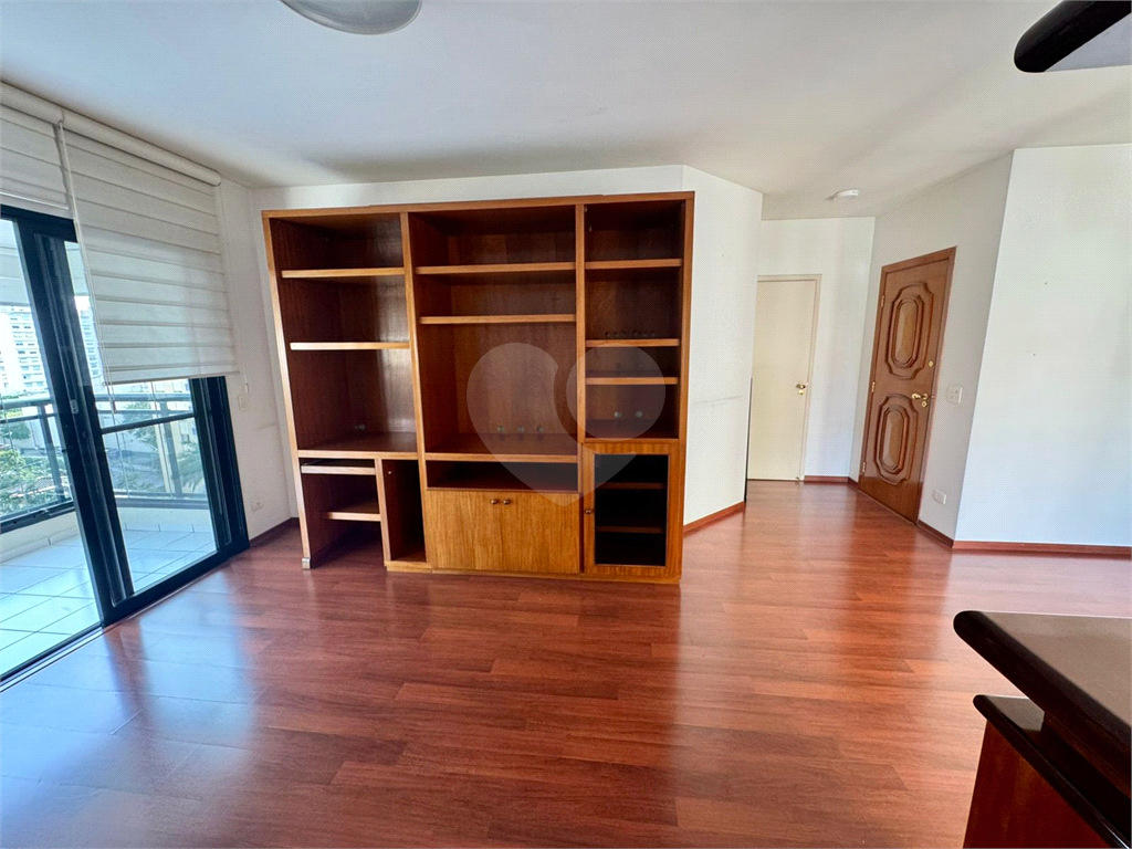 Apartamento 4 quartos (2 suítes) à venda em Pinheiros – 148m², 3 vagas, próximo ao metrô Fradique – lazer completo