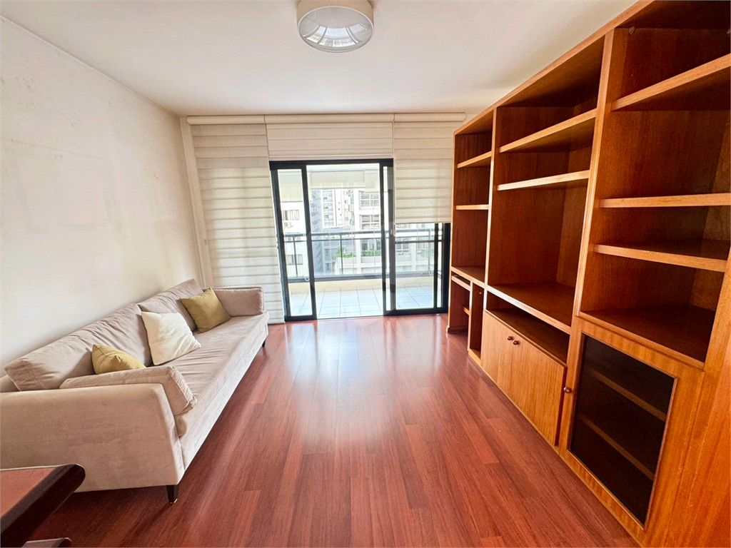 Apartamento 4 quartos (2 suítes) à venda em Pinheiros – 148m², 3 vagas, próximo ao metrô Fradique – lazer completo