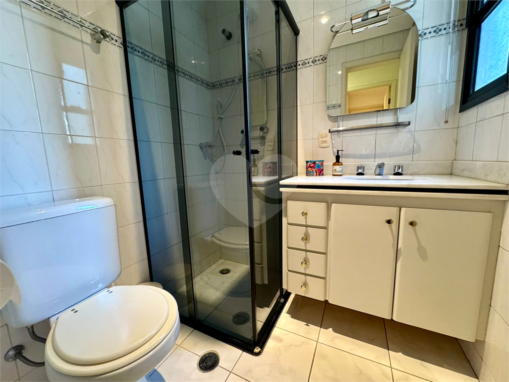 Apartamento 4 quartos (2 suítes) à venda em Pinheiros – 148m², 3 vagas, próximo ao metrô Fradique – lazer completo