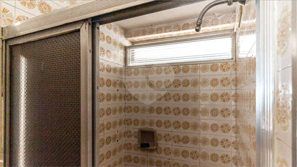 Este elegante apartamento em Higienópolis oferece 224m² de área muito bem distribuída, perfeito para quem valoriza conforto