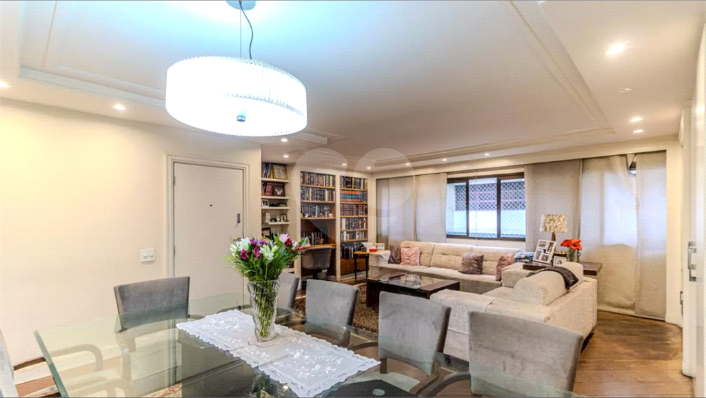 Apartamento à venda com 136m², 4 quartos e 2 vagas