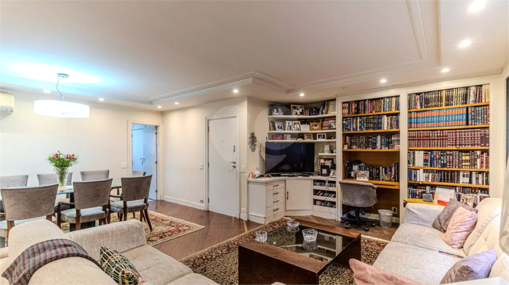Apartamento à venda com 136m², 4 quartos e 2 vagas