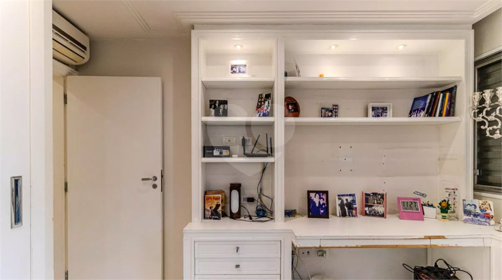 Apartamento à venda com 136m², 4 quartos e 2 vagas