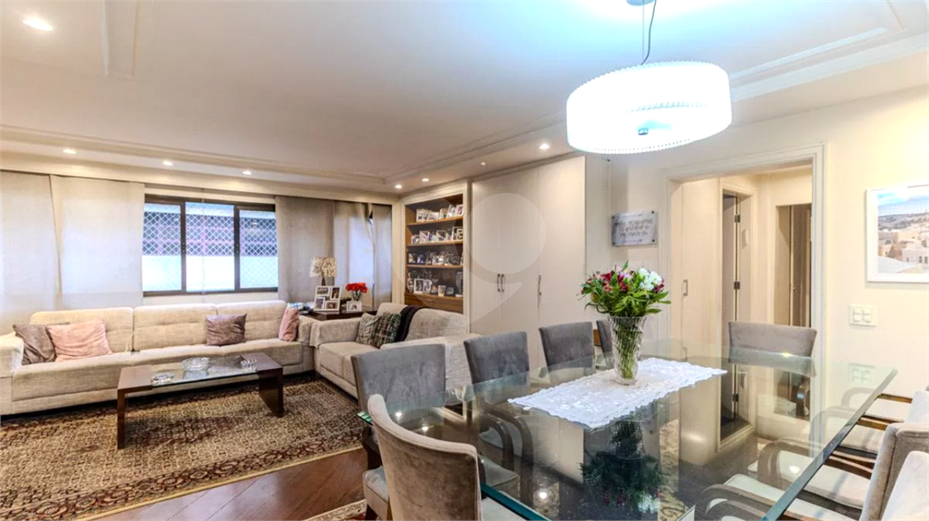Apartamento à venda com 136m², 4 quartos e 2 vagas
