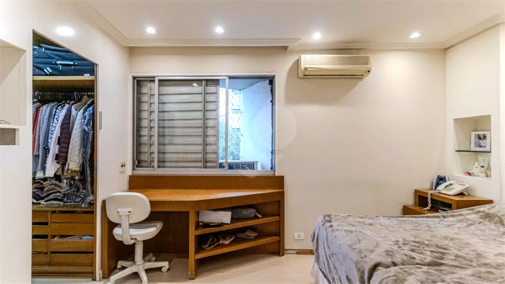 Apartamento à venda com 136m², 4 quartos e 2 vagas