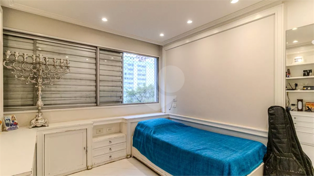 Apartamento à venda com 136m², 4 quartos e 2 vagas