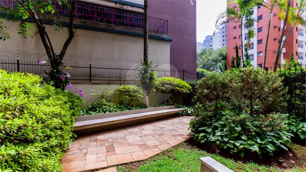 Apartamento à venda com 136m², 4 quartos e 2 vagas