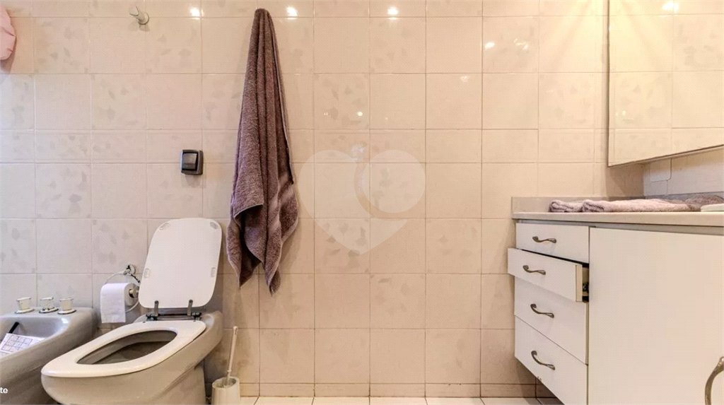 Apartamento à venda com 136m², 4 quartos e 2 vagas