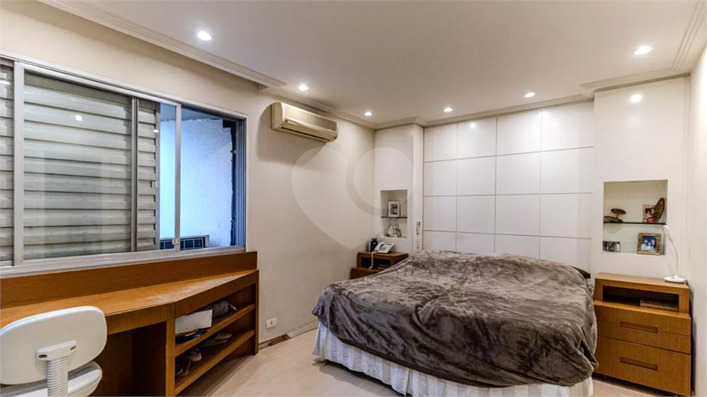 Apartamento à venda com 136m², 4 quartos e 2 vagas
