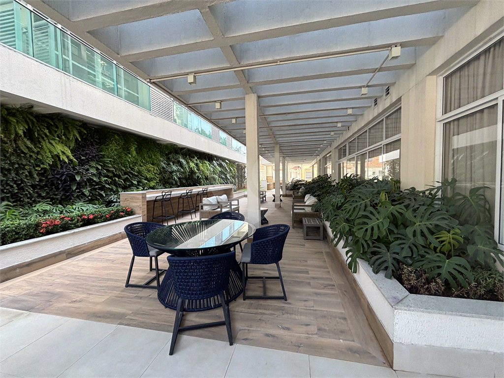Apartamento com 2 dormitórios e 1 vaga próximo metrô Barra Funda