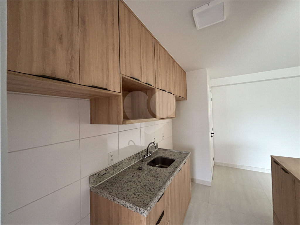 Apartamento com 2 dormitórios e 1 vaga próximo metrô Barra Funda