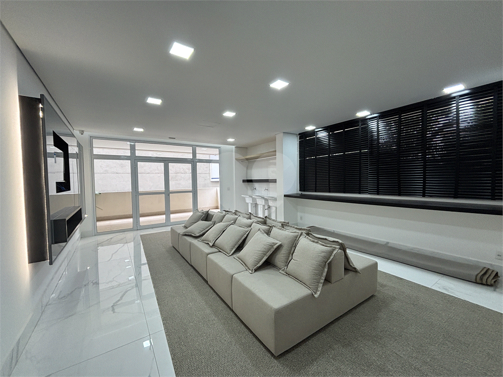 Apartamento com 2 dormitórios e 1 vaga próximo metrô Barra Funda