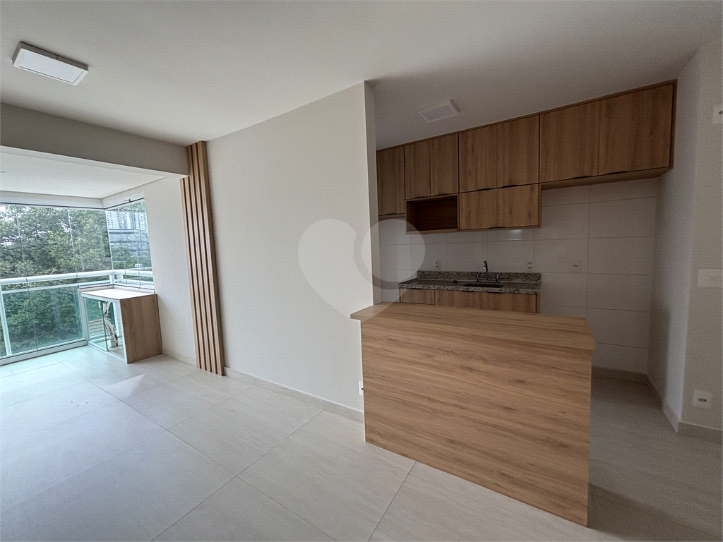 Apartamento com 2 dormitórios e 1 vaga próximo metrô Barra Funda