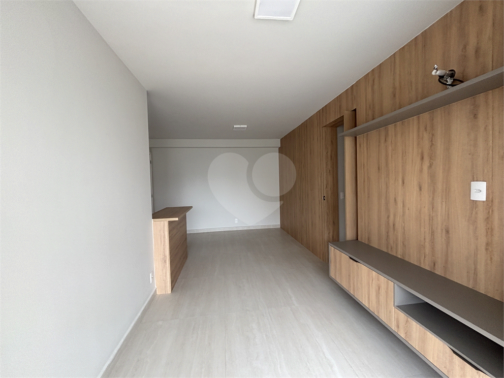 Apartamento com 2 dormitórios e 1 vaga próximo metrô Barra Funda
