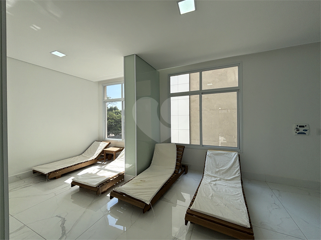 Apartamento com 2 dormitórios e 1 vaga próximo metrô Barra Funda
