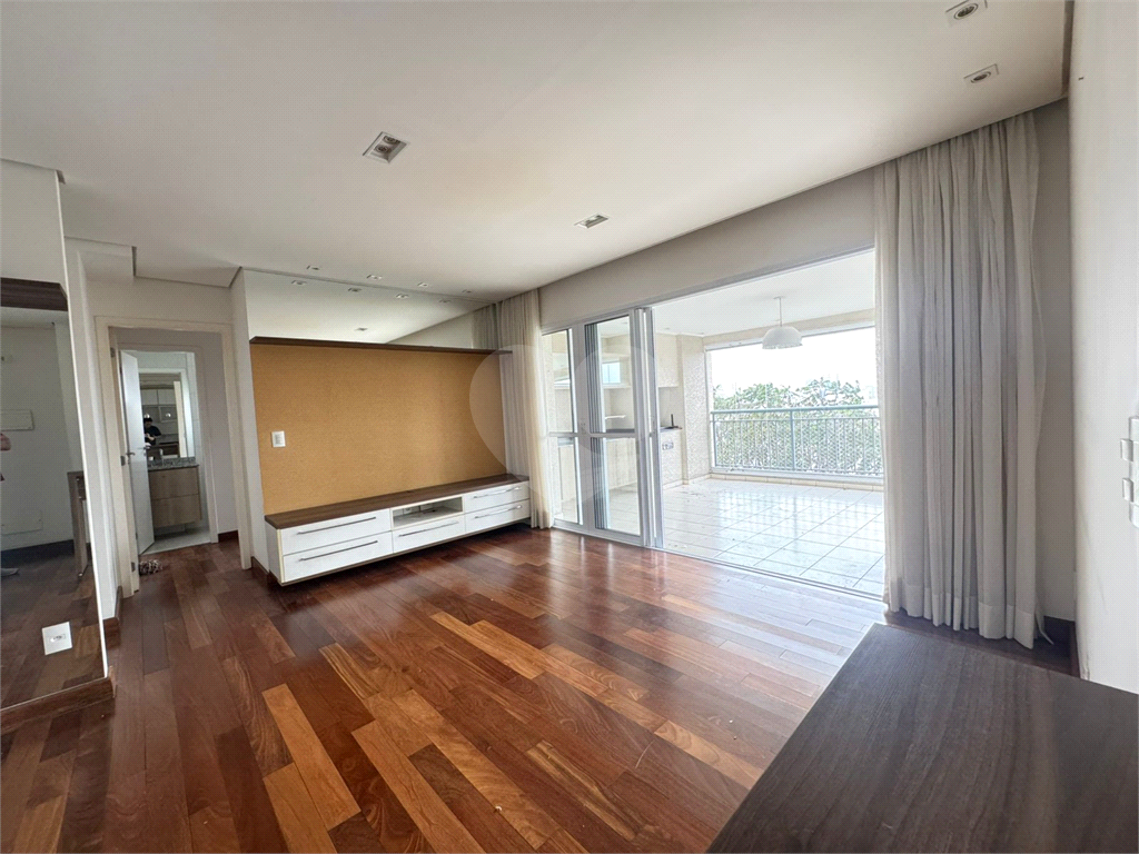 APARTAMENTO em TUCURUVI