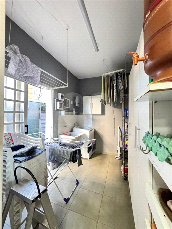 Linda casa em Condomínio de Alto Padrão com 4 suítes em Atibaia
