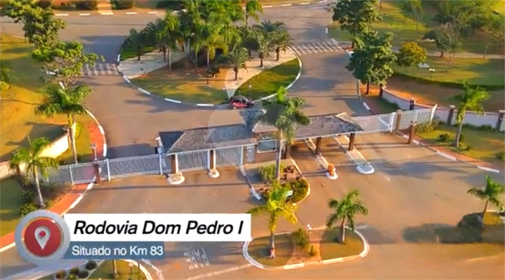 Linda casa em Condomínio de Alto Padrão com 4 suítes em Atibaia
