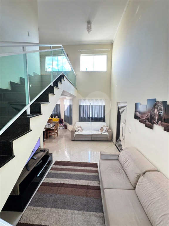 Casa com 3 suítes sendo 1 suíte no térreo, são 230 metros de construção