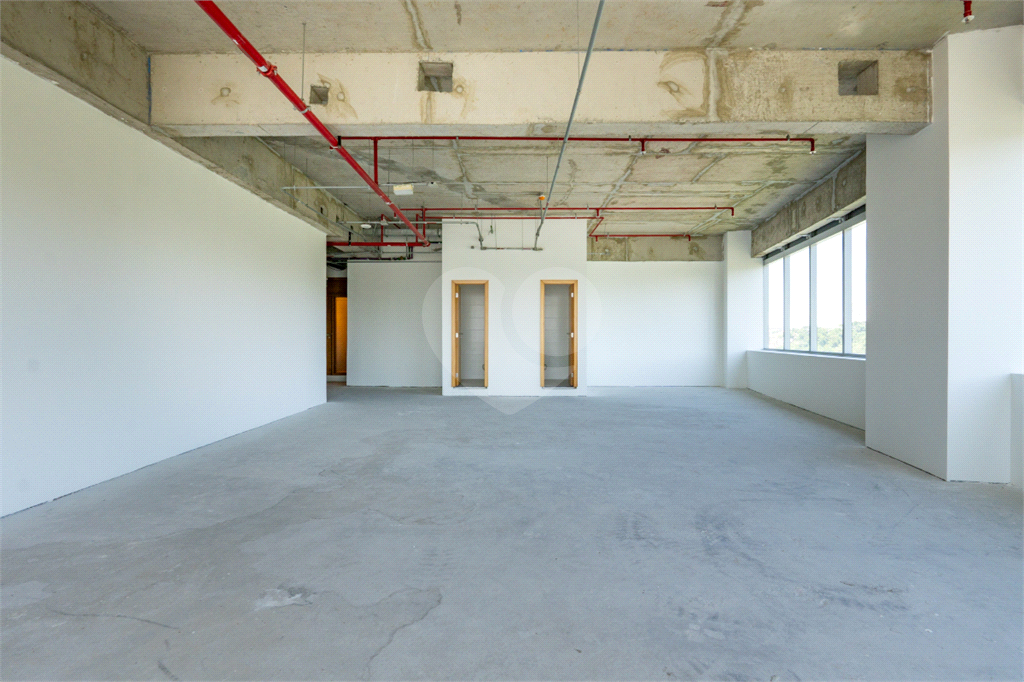 Sala comercial 127 m² na Chácara Santo Antônio com acesso direto à CPTM João Dias