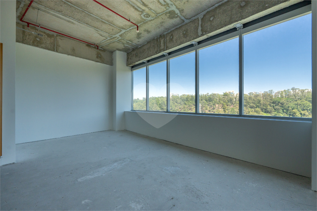 Sala comercial 127 m² na Chácara Santo Antônio com acesso direto à CPTM João Dias