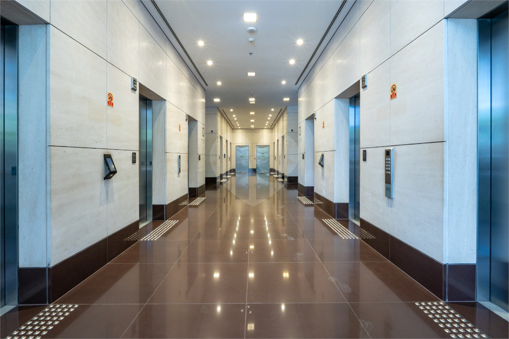 Sala comercial 127 m² na Chácara Santo Antônio com acesso direto à CPTM João Dias