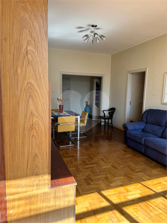 Localizado na rua das palmeira, este espaçoso apartamento de 85 metros quadrados oferece um ambiente confortável!!