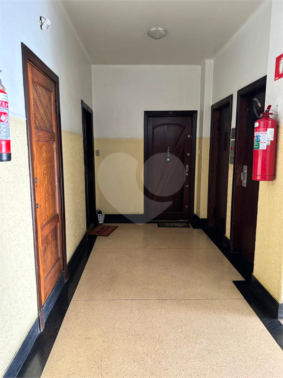 Localizado na rua das palmeira, este espaçoso apartamento de 85 metros quadrados oferece um ambiente confortável!!