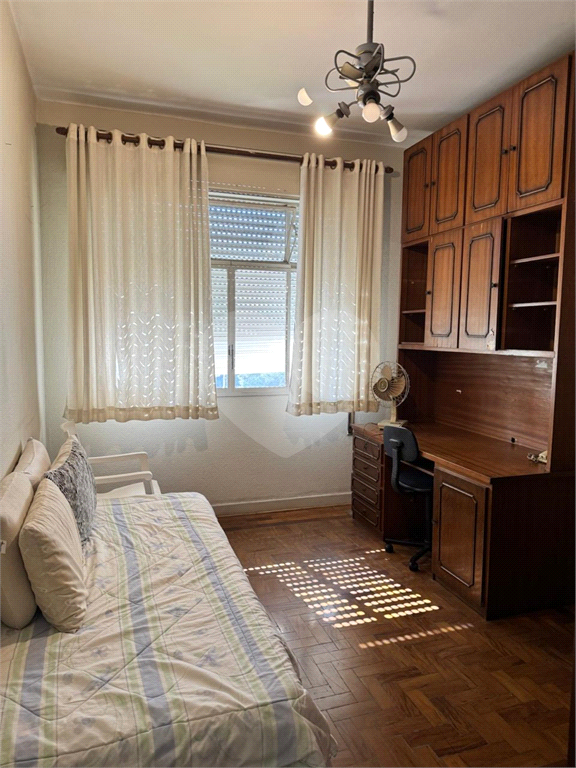 Localizado na rua das palmeira, este espaçoso apartamento de 85 metros quadrados oferece um ambiente confortável!!