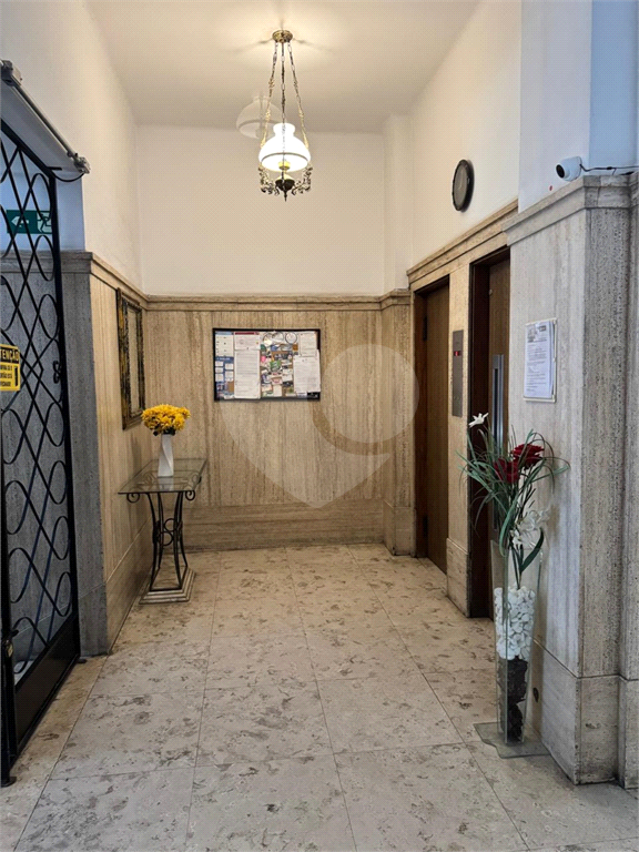Localizado na rua das palmeira, este espaçoso apartamento de 85 metros quadrados oferece um ambiente confortável!!