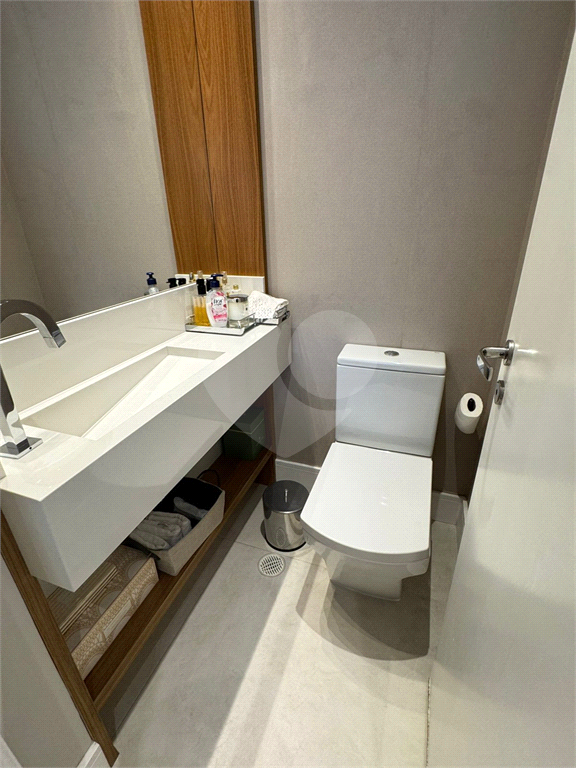 Belo Apartamento a venda em Santana Condomínio Legitimo. Acabamento diferenciado