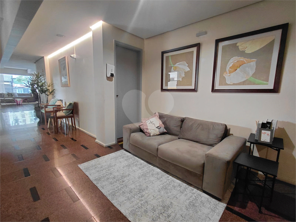 Imovél de 45m² com 1 sala, 1 quarto suíte, cozinha varanda e 1 vaga de garagem Higienópolins