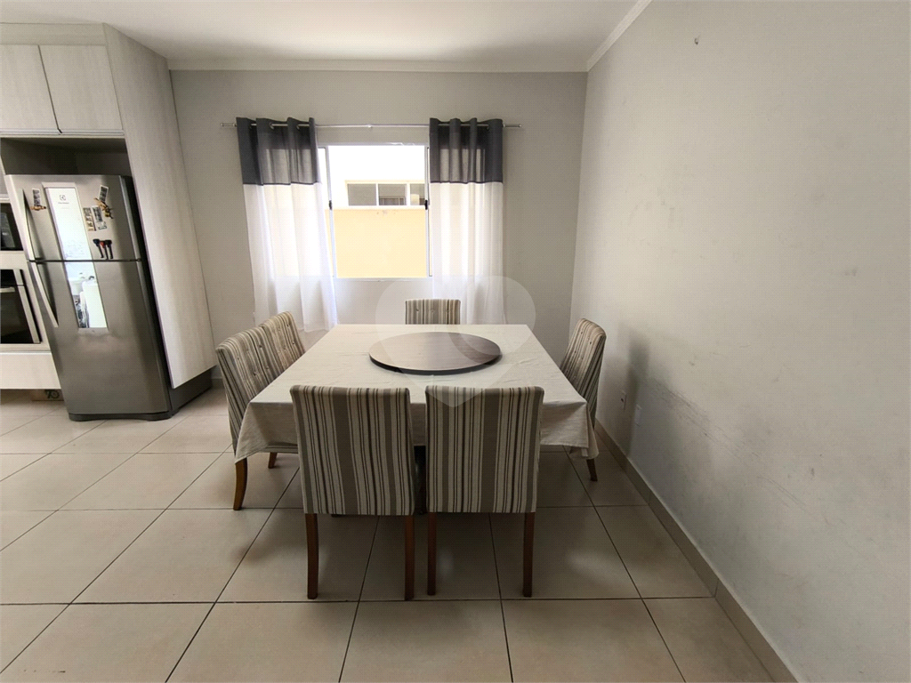 Casa com 3 suítes e 118 metros construídos no bairro Maristela em Atibaia