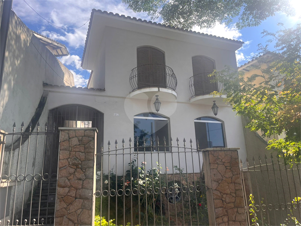 Sobrado à venda no Jardim Leonor Mendes de Barros – conforto, espaço e excelente localização!