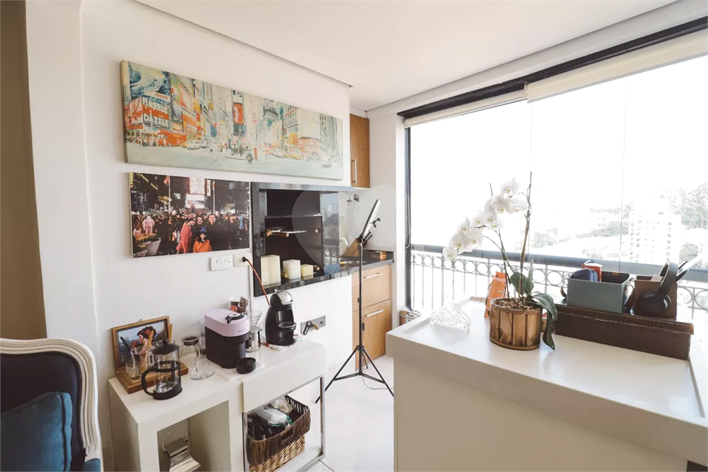 Apartamento à venda com 138m², 3 suítes e 2 vagas de garagem 