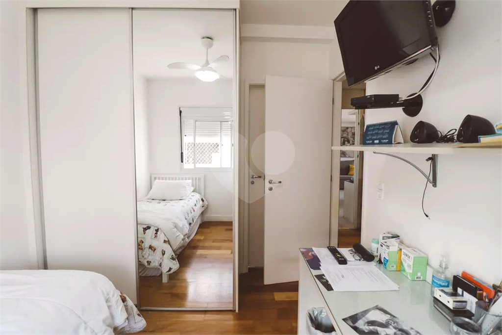 Apartamento à venda com 138m², 3 suítes e 2 vagas de garagem 
